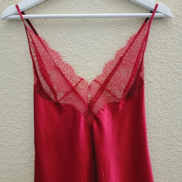 Victoria Secret Silky Slip - Picture 8 of 10